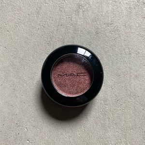 MAC single eyeshadow